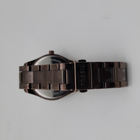 Fossil Women's Brown Watch NEEDS BATTERY - Picture 5 of 5